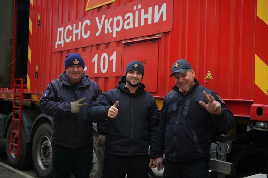 Рятувальники з різних областей України приїхали на допомогу одеситам