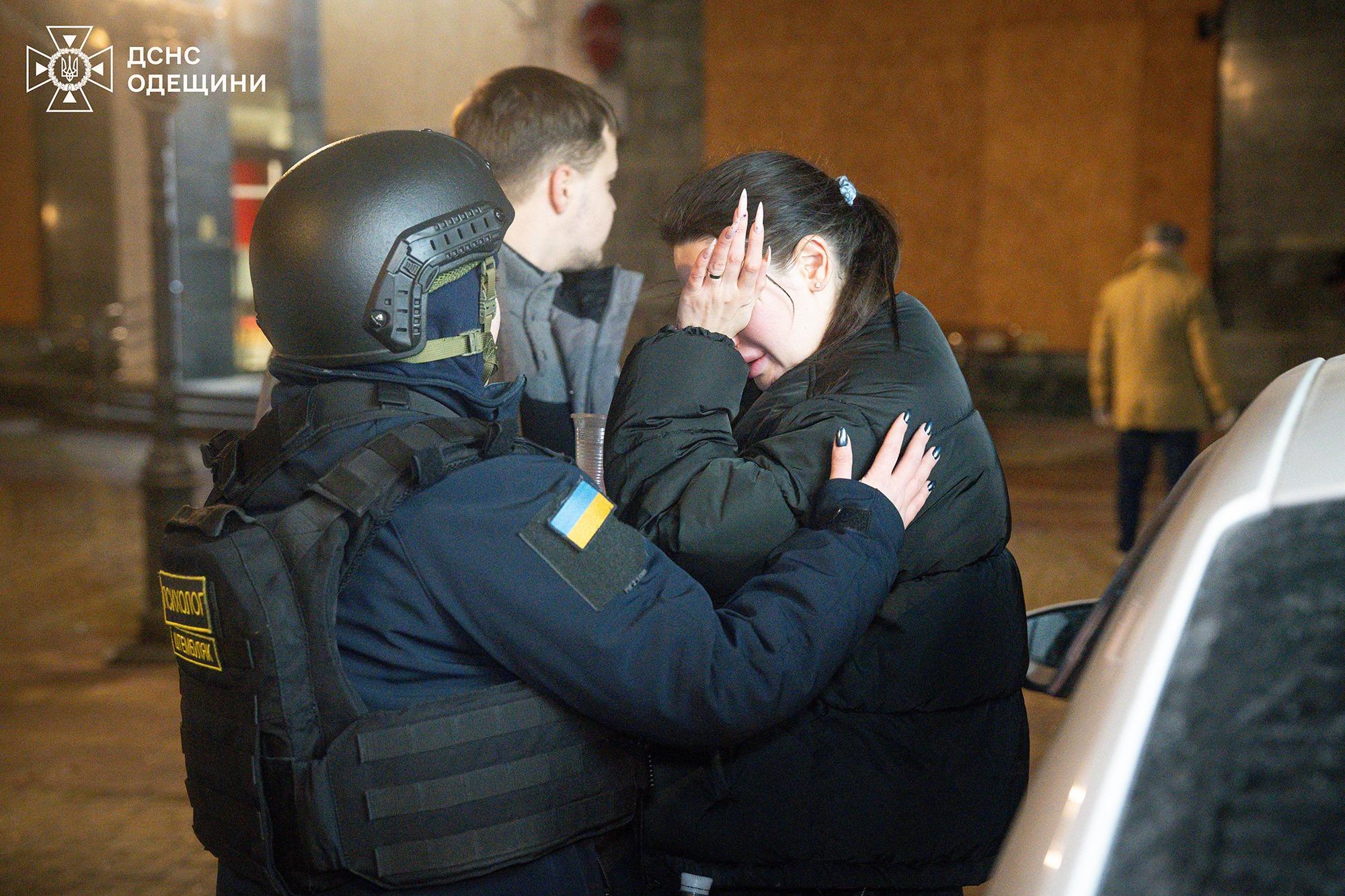 Наслідки вечірньої атаки РФ на Одесу: пошкоджені понад 100 вікон