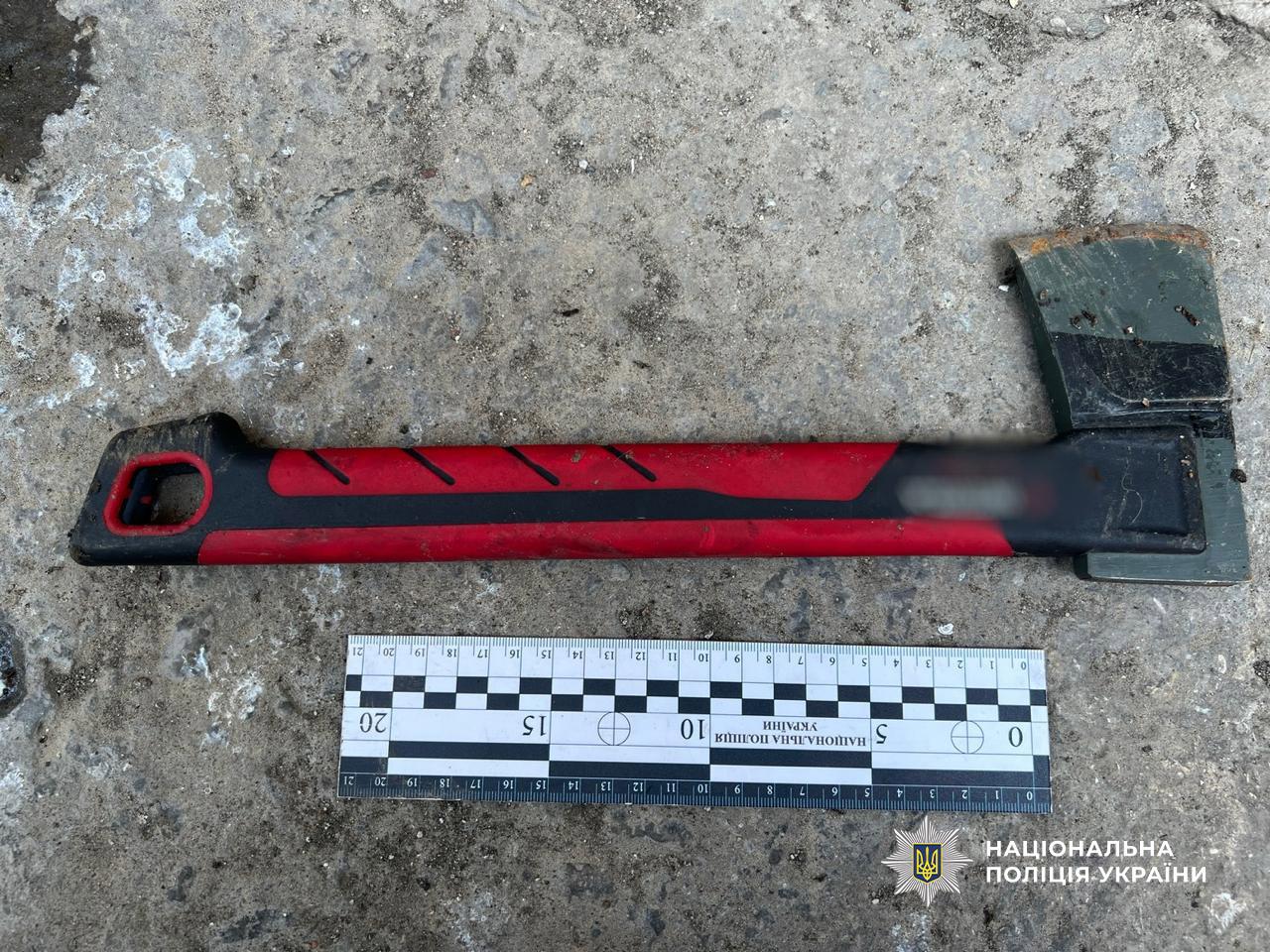 Сокирою розбив чоловіку голову: жителю Одещини “світить” 15 років за гратами Сокирою розбив чоловіку голову: жителю Одещини “світить” 15 років за гратами