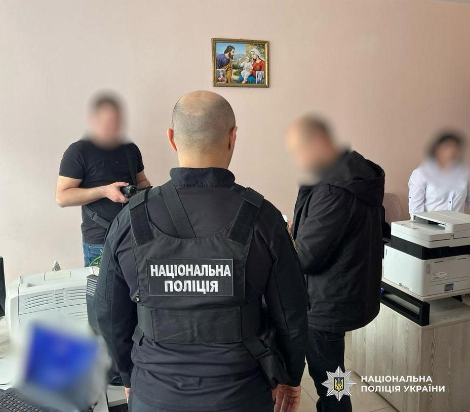 На Одещині викрили угруповання, що продавало українських дітей за кордон для усиновлення На Одещині викрили угруповання, що продавало українських дітей за кордон для усиновлення