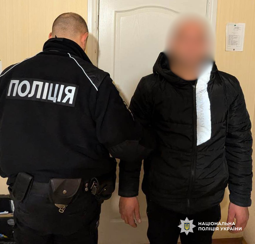 Мешканець Білгород-Дністровського району з ножем напав на знайомого