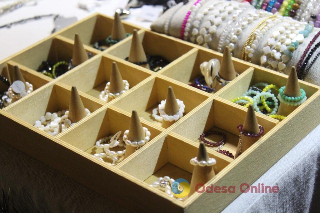 Близько 35 майстрів з Одеси та області представили роботи на крафтовому ярмарку (фото)