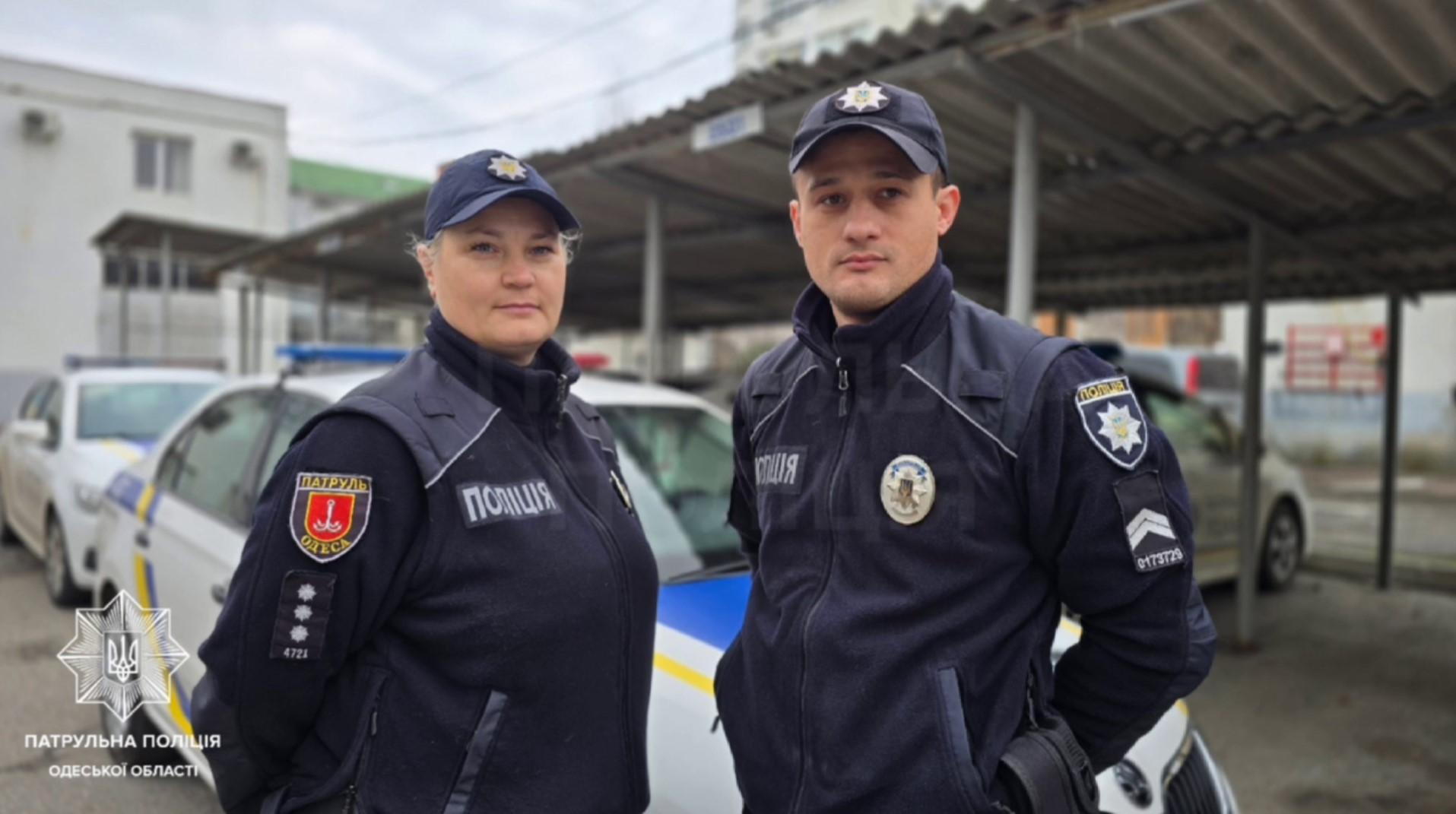 Несколько дней не могла выйти из квартиры и звала на помощь: в Одессе спасли женщину Несколько дней не могла выйти из квартиры и звала на помощь: в Одессе спасли женщину