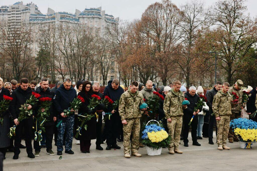 День Збройних Сил України: в Одесі вшанували пам’ять полеглих Героїв День Збройних Сил України: в Одесі вшанували пам’ять полеглих Героїв