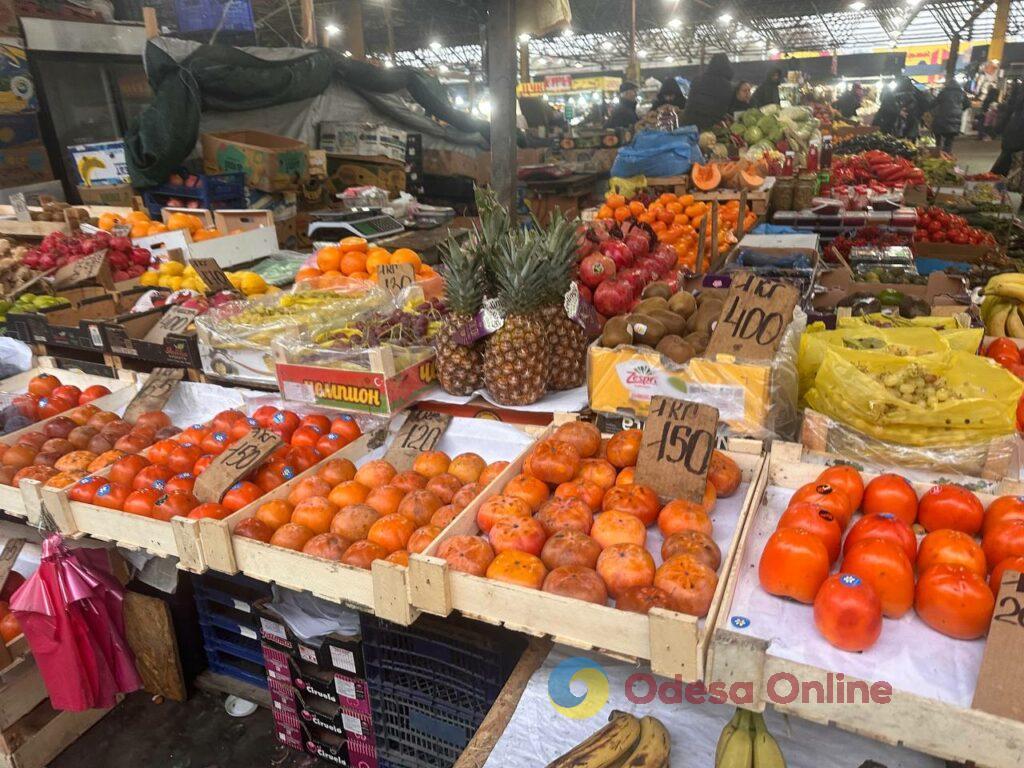 «Бере», ребра та редька: суботні ціни на одеському «Привозі»