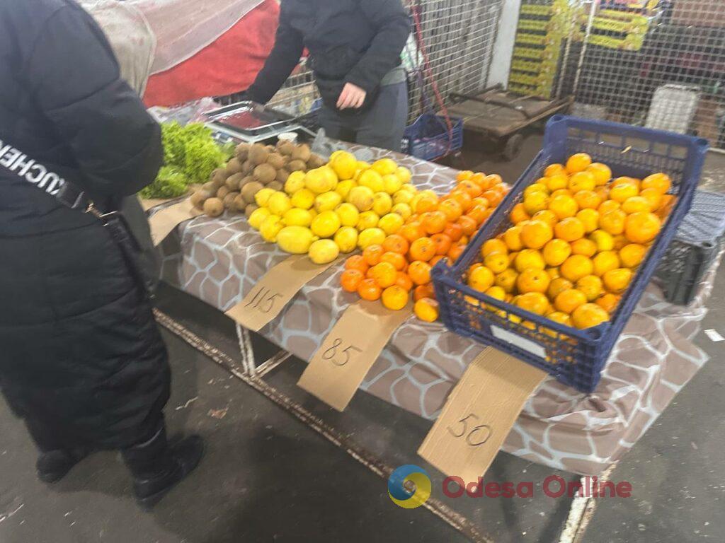 «Бере», ребра та редька: суботні ціни на одеському «Привозі»