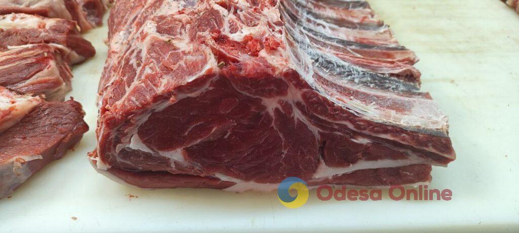 «Бере», ребра та редька: суботні ціни на одеському «Привозі»