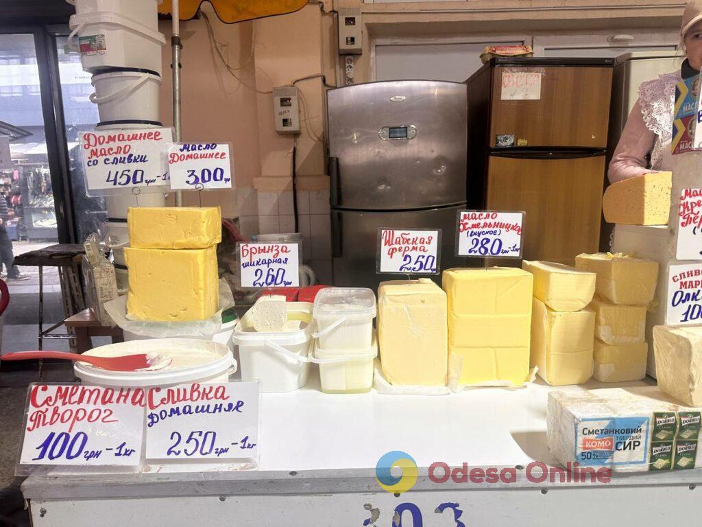 «Бере», ребра та редька: суботні ціни на одеському «Привозі»