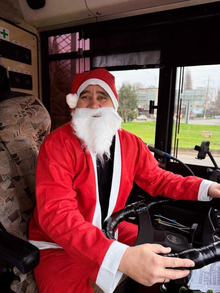 В Одесі на День Святого Миколая курсував святковий електротранспорт