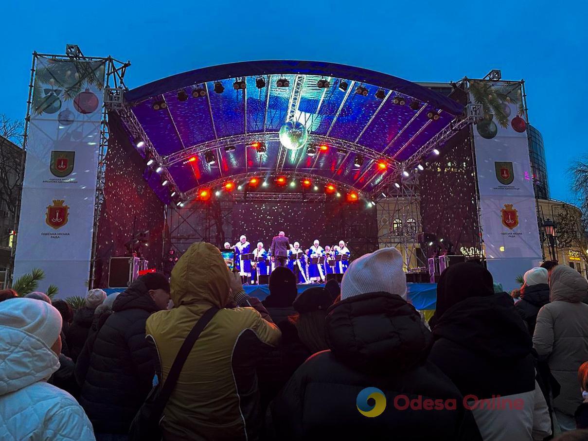 Фото тижня: Одеса між зимовою казкою та воєнною реальністю Фото тижня: Одеса між зимовою казкою та воєнною реальністю