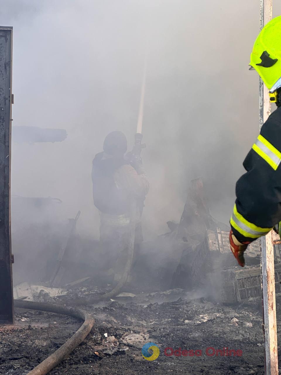 Одна з наймасованіших атак на Одесу: репортаж з місця та свідчення очевидців Одна з наймасованіших атак на Одесу: репортаж з місця та свідчення очевидців