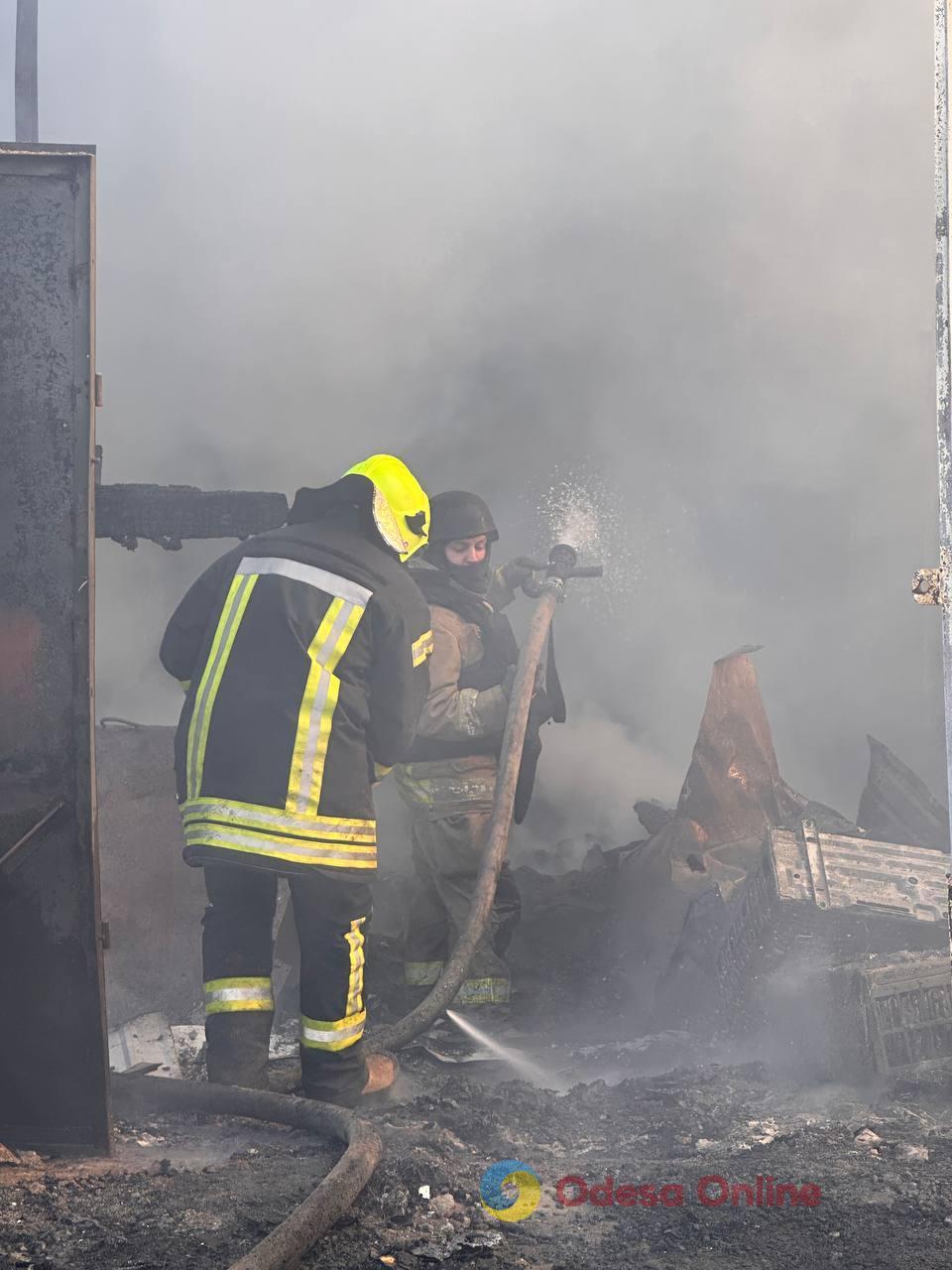 Одна з наймасованіших атак на Одесу: репортаж з місця та свідчення очевидців Одна з наймасованіших атак на Одесу: репортаж з місця та свідчення очевидців