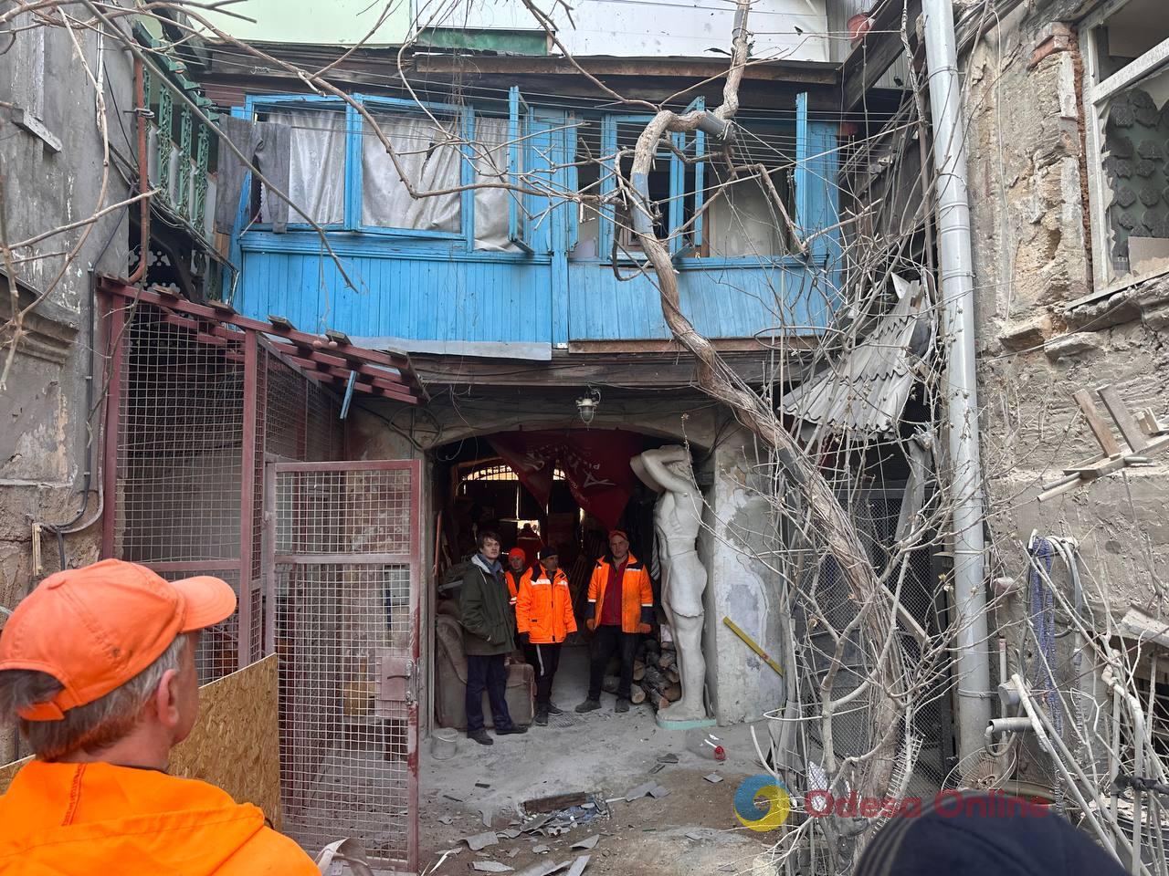 Одна з наймасованіших атак на Одесу: репортаж з місця та свідчення очевидців Одна з наймасованіших атак на Одесу: репортаж з місця та свідчення очевидців