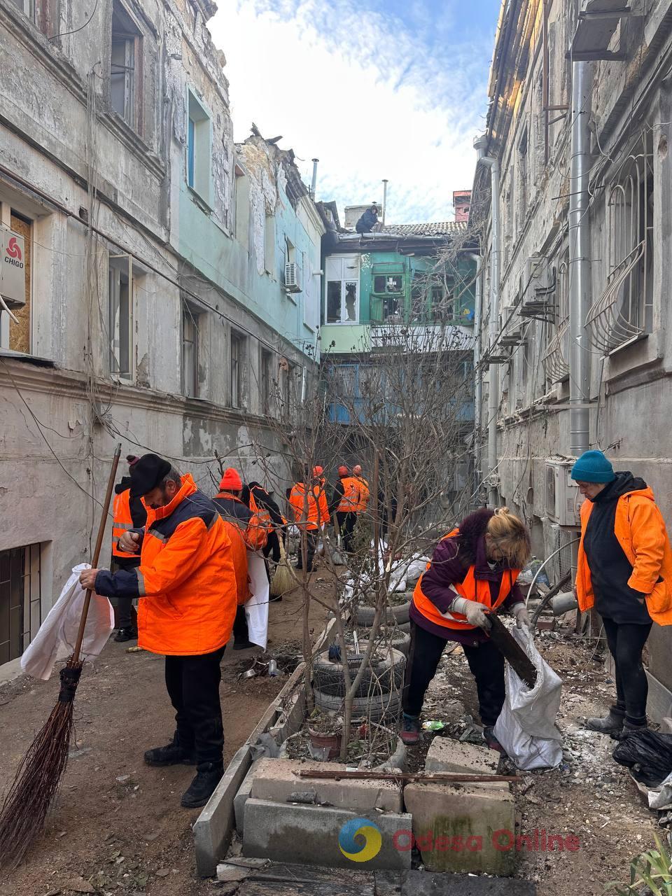 Одна з наймасованіших атак на Одесу: репортаж з місця та свідчення очевидців Одна з наймасованіших атак на Одесу: репортаж з місця та свідчення очевидців