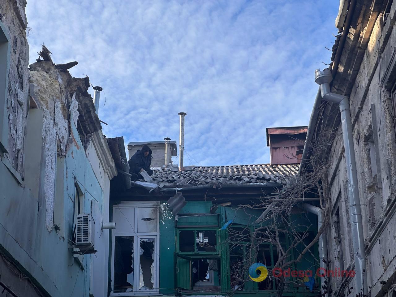 Одна з наймасованіших атак на Одесу: репортаж з місця та свідчення очевидців Одна з наймасованіших атак на Одесу: репортаж з місця та свідчення очевидців