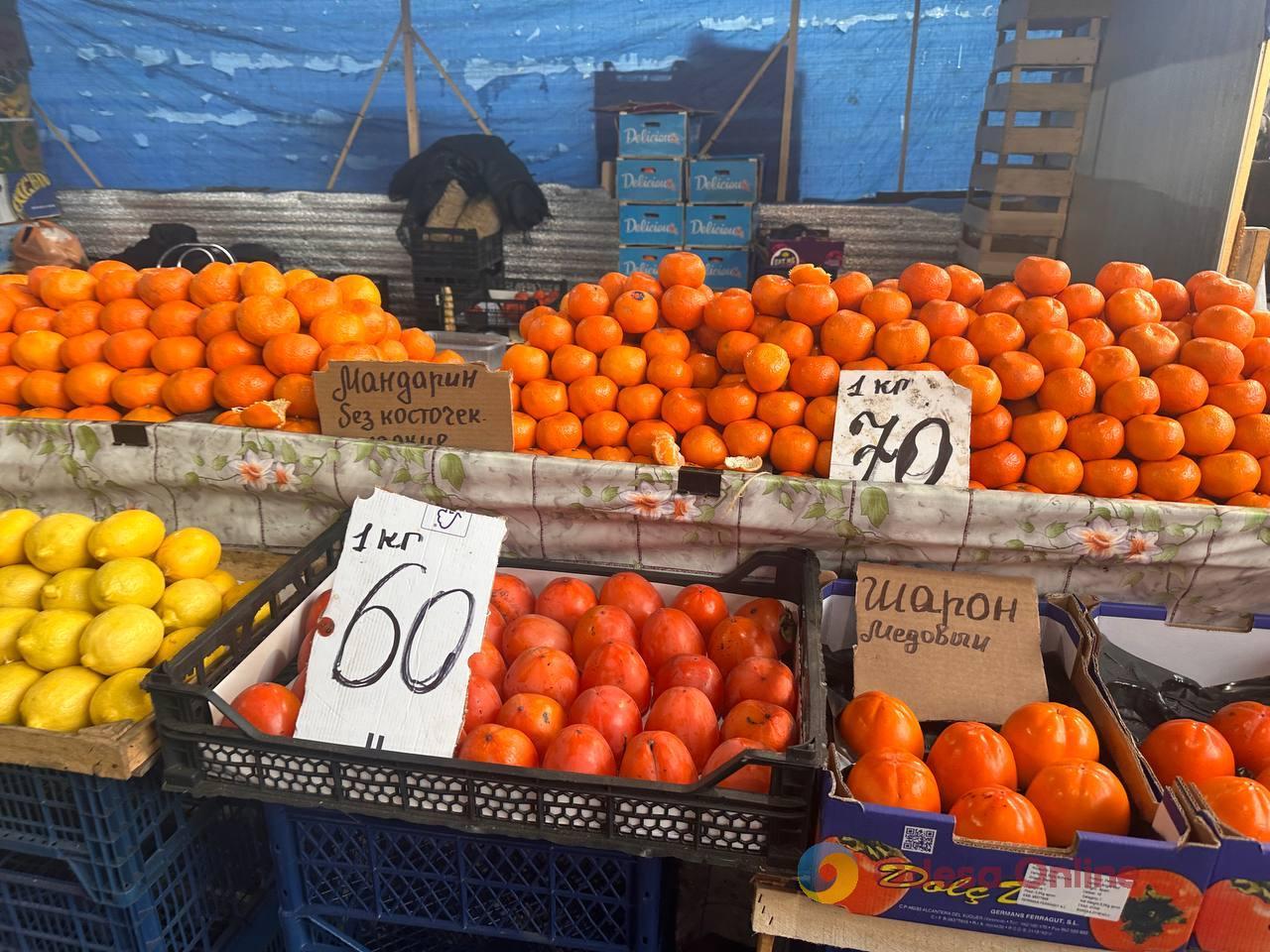 Хурма, редиска и язык: субботние цены на одесском Привозе Хурма, редиска и язык: субботние цены на одесском Привозе