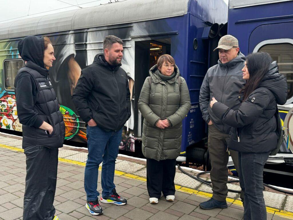 Понад 5000 гарячих обідів для одеситів приготувала команда Food Train Укрзалізниці Более 5000 горячих обедов для одесситов приготовила команда Food Train «Укрзалізниці»