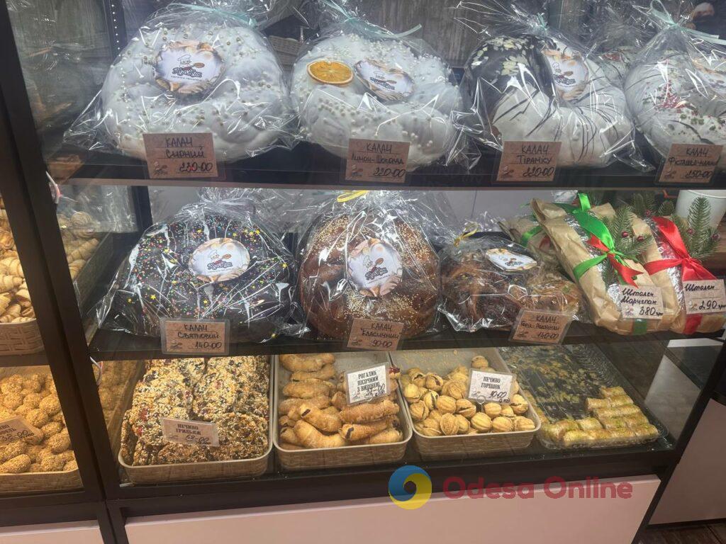 В Одесі готуються до Святого Вечора: скільки коштують калачі, кутя та штолени