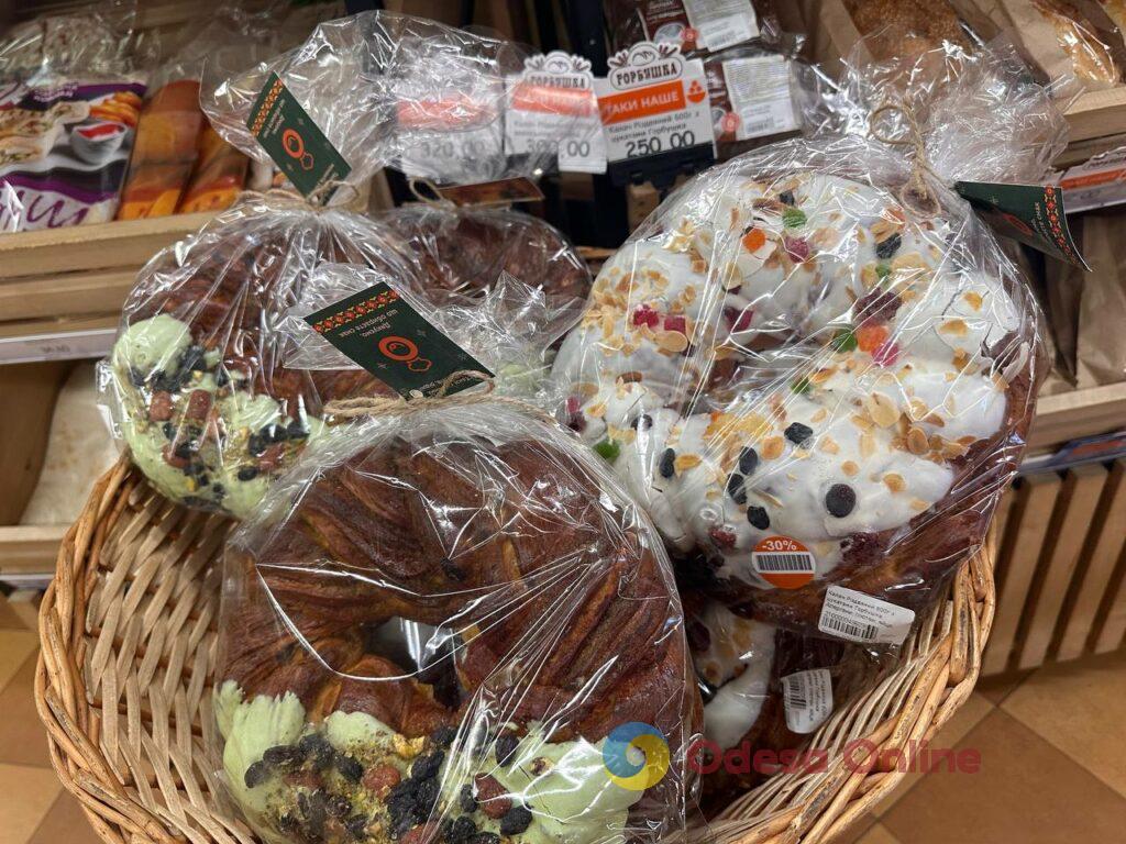 В Одесі готуються до Святого Вечора: скільки коштують калачі, кутя та штолени