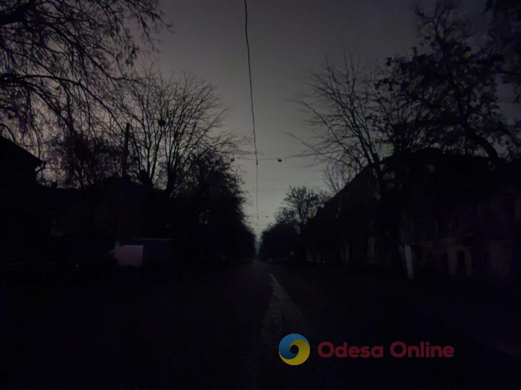 Фото недели: несокрушимая Одесса готовится к Рождеству вопреки блэкаутам и обстрелам