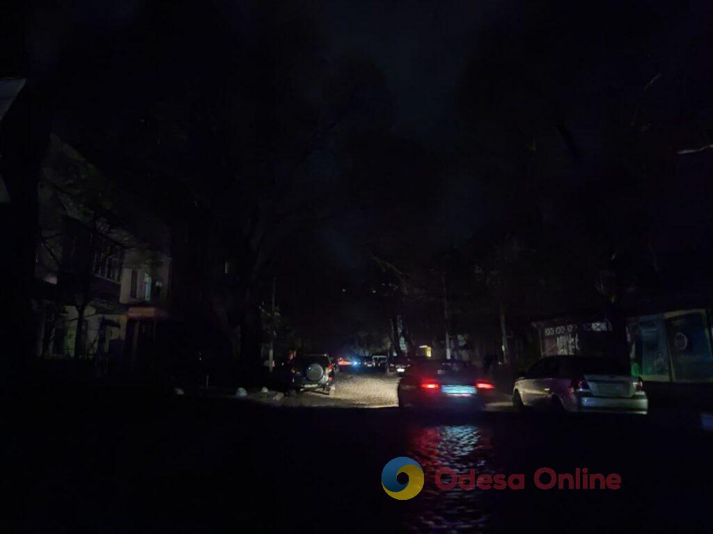 Фото недели: несокрушимая Одесса готовится к Рождеству вопреки блэкаутам и обстрелам