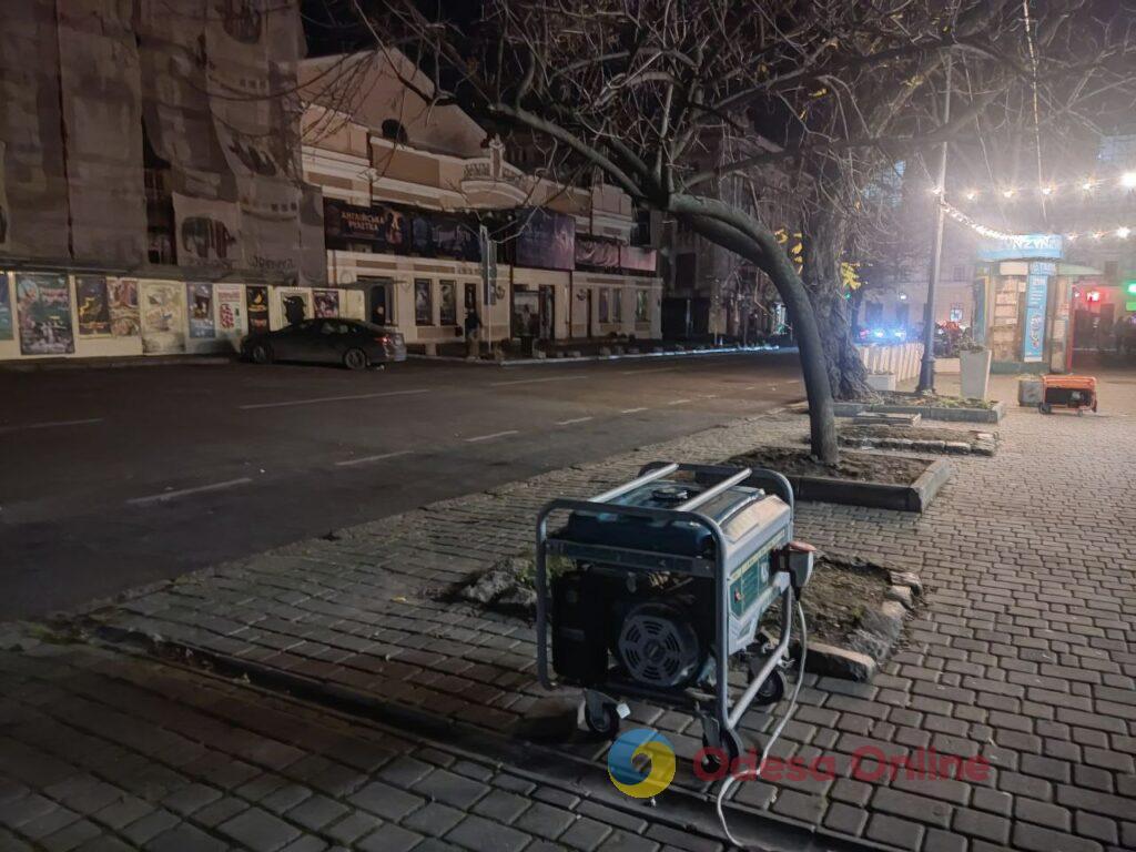 Фото недели: несокрушимая Одесса готовится к Рождеству вопреки блэкаутам и обстрелам