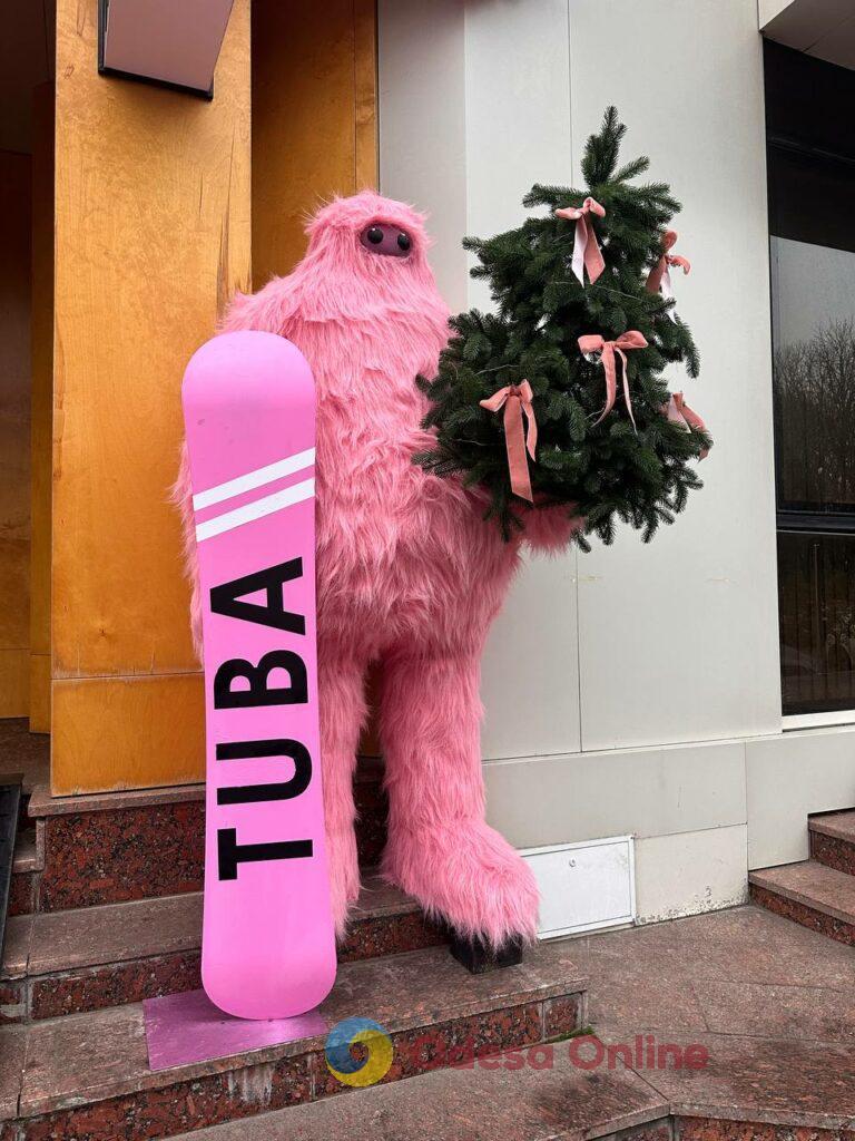 Фото недели: несокрушимая Одесса готовится к Рождеству вопреки блэкаутам и обстрелам