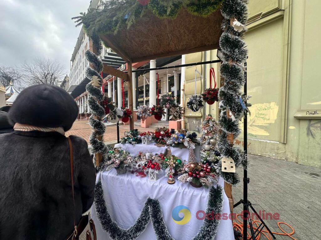 Близько 35 майстрів з Одеси та області представили роботи на крафтовому ярмарку (фото)