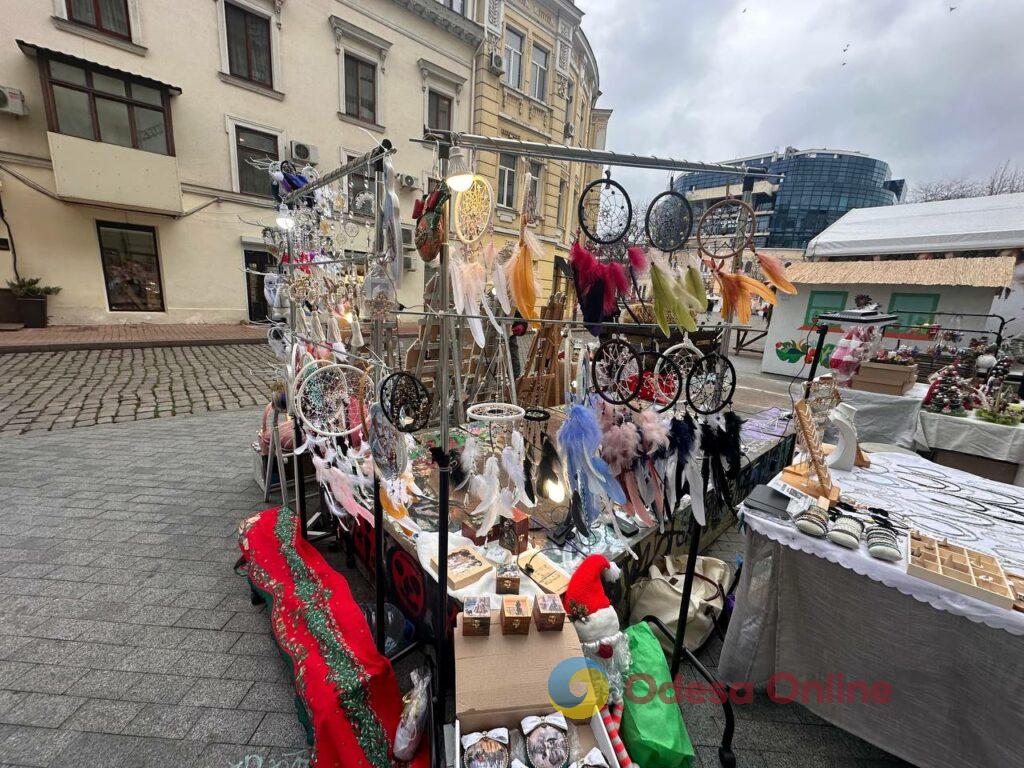 Близько 35 майстрів з Одеси та області представили роботи на крафтовому ярмарку (фото)