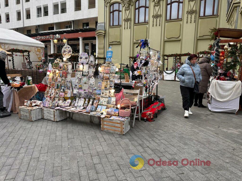 Близько 35 майстрів з Одеси та області представили роботи на крафтовому ярмарку (фото)