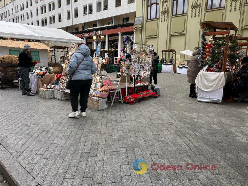 Близько 35 майстрів з Одеси та області представили роботи на крафтовому ярмарку (фото)