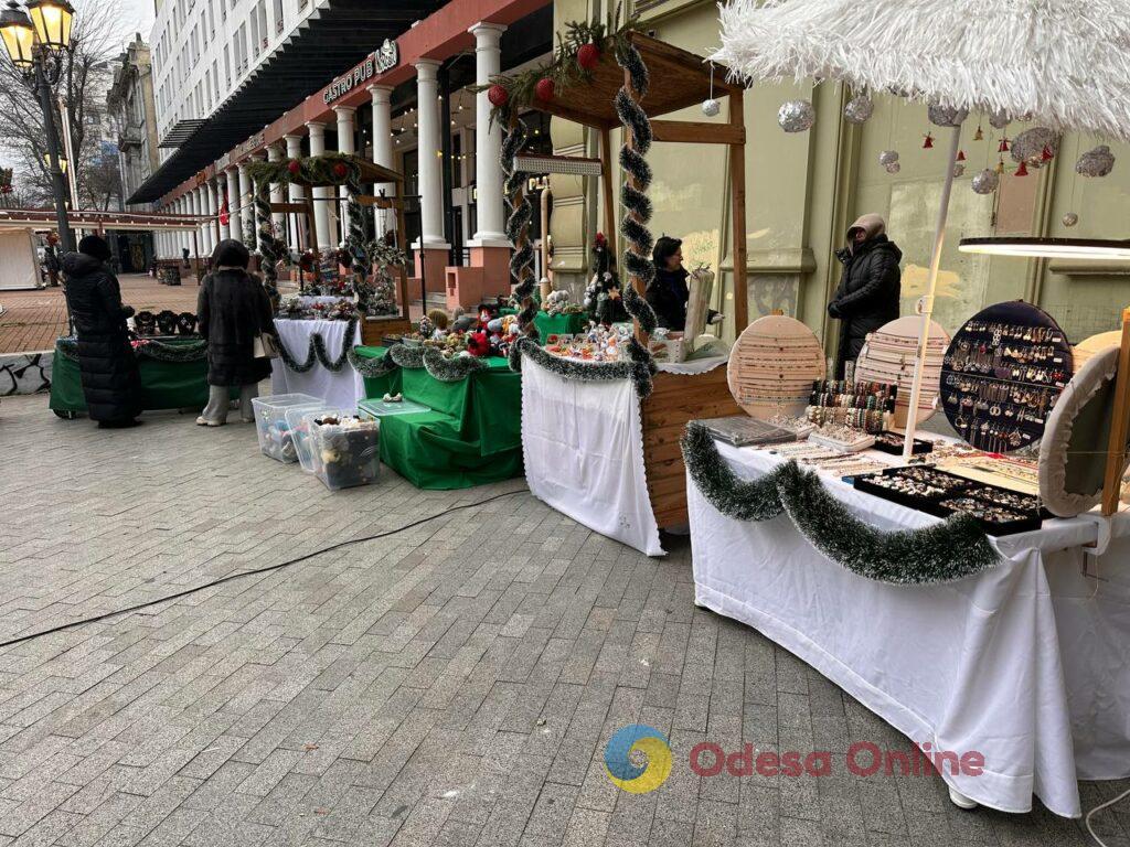 Близько 35 майстрів з Одеси та області представили роботи на крафтовому ярмарку (фото)