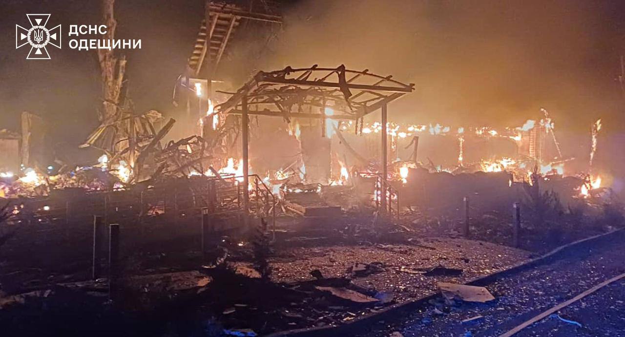 Ночью РФ ударила по портовой и промышленной инфраструктуре Одесской области – погиб человек (обновлено)