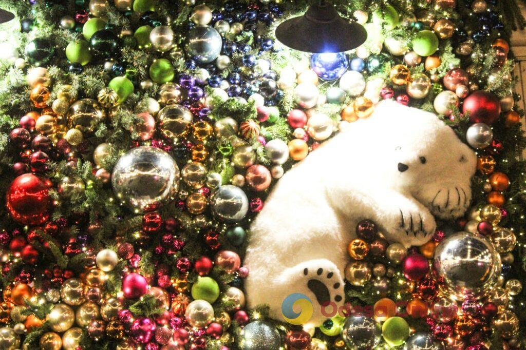 Магія деталей: одеські заклади дивують унікальними святковими інсталяціями