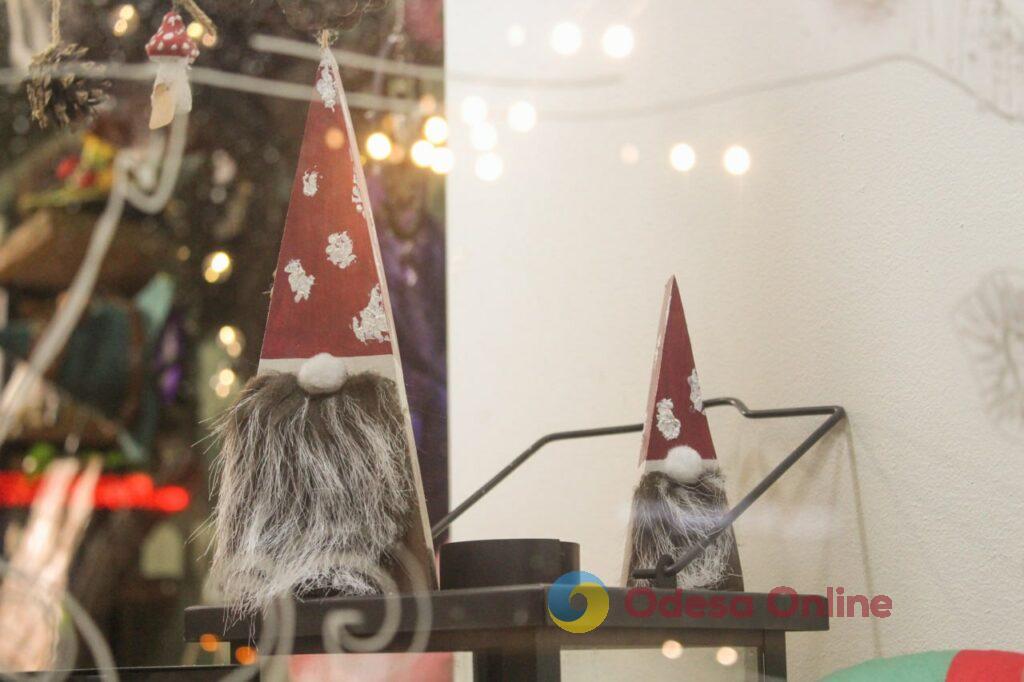 Магія деталей: одеські заклади дивують унікальними святковими інсталяціями