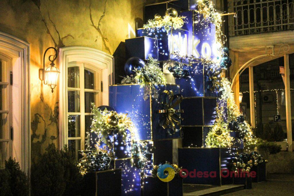 Магія деталей: одеські заклади дивують унікальними святковими інсталяціями