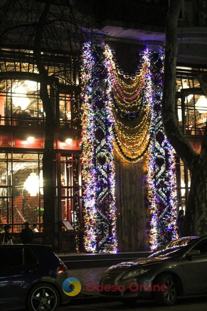 Магія деталей: одеські заклади дивують унікальними святковими інсталяціями