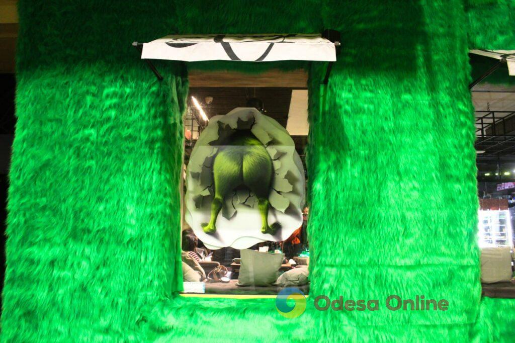 Магія деталей: одеські заклади дивують унікальними святковими інсталяціями