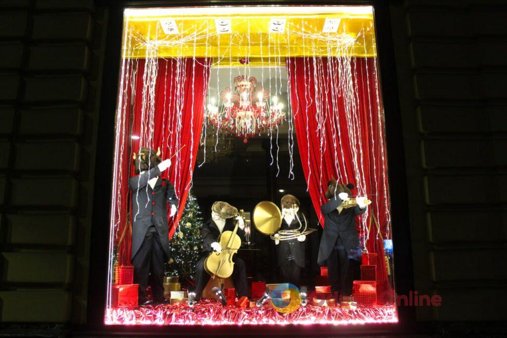 Магія деталей: одеські заклади дивують унікальними святковими інсталяціями