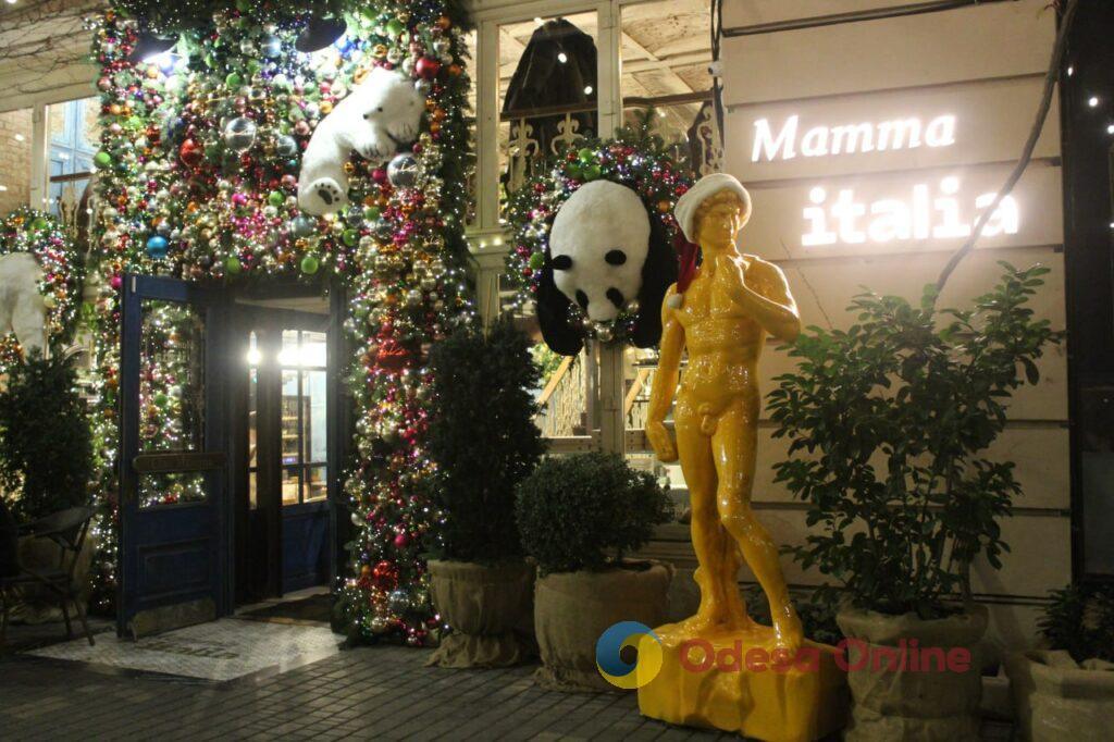 Магія деталей: одеські заклади дивують унікальними святковими інсталяціями