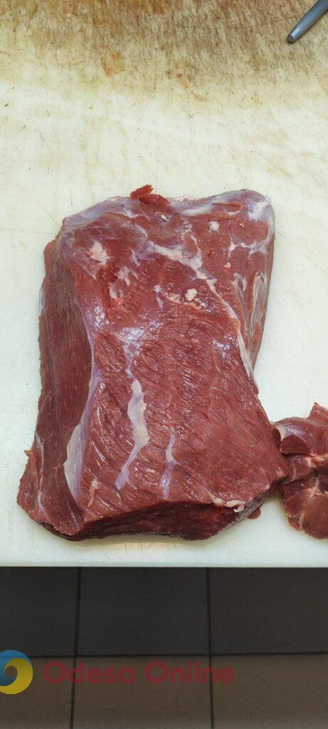 Червона ікра, авокадо та ананас: суботні ціни на одеському «Привозі»