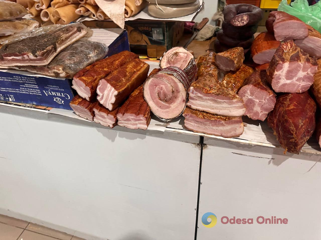 Без деликатесов и алкоголя: во сколько одесситам обойдется новогодний стол