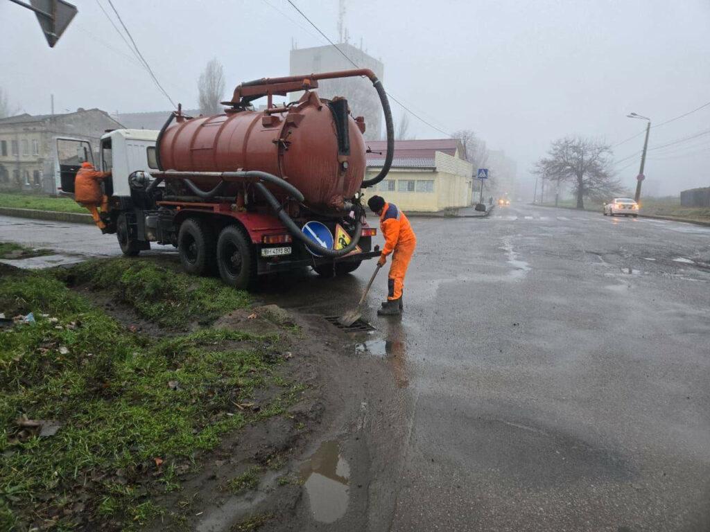 В Одесі зафіксовані часткові підтоплення через затяжну зливу
