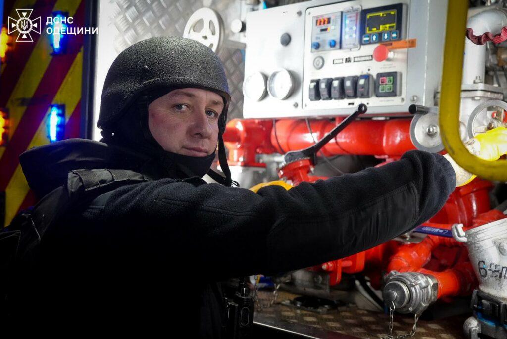 Обличчя відваги: як працюють одеські рятувальники під загрозою повторних ударів