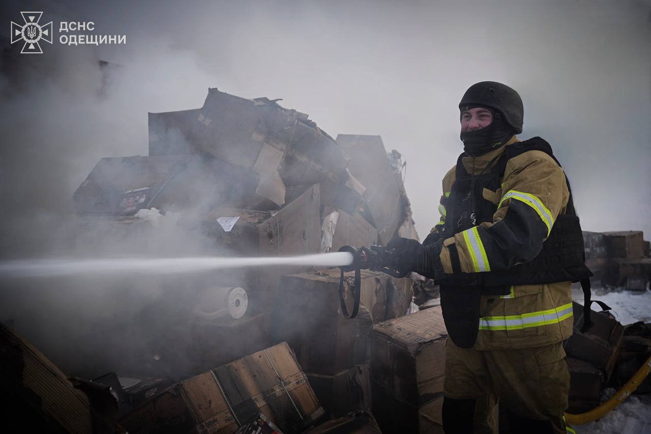 РФ балістикою атакувала портову інфраструктуру Одеського району – постраждав член екіпажу вантажного судна (оновлено)