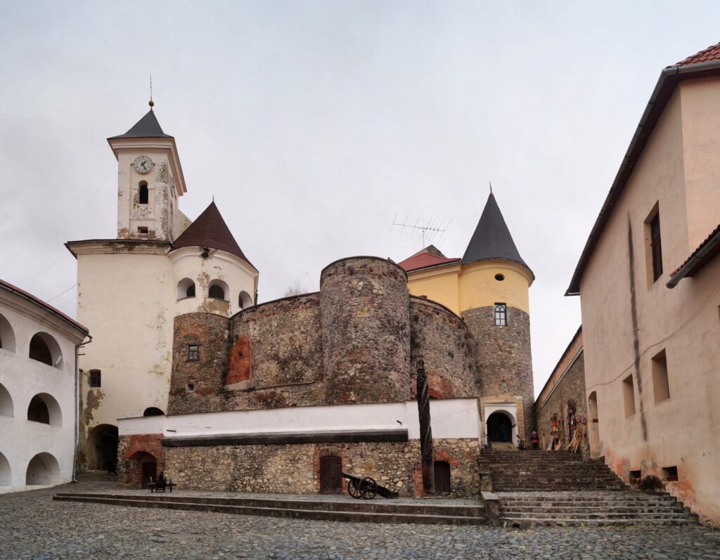 Велич Одещини: Аккерманська фортеця увійшла до ТОП-10 найкращих замків України Велич Одещини: Аккерманська фортеця увійшла до ТОП-10 найкращих замків України