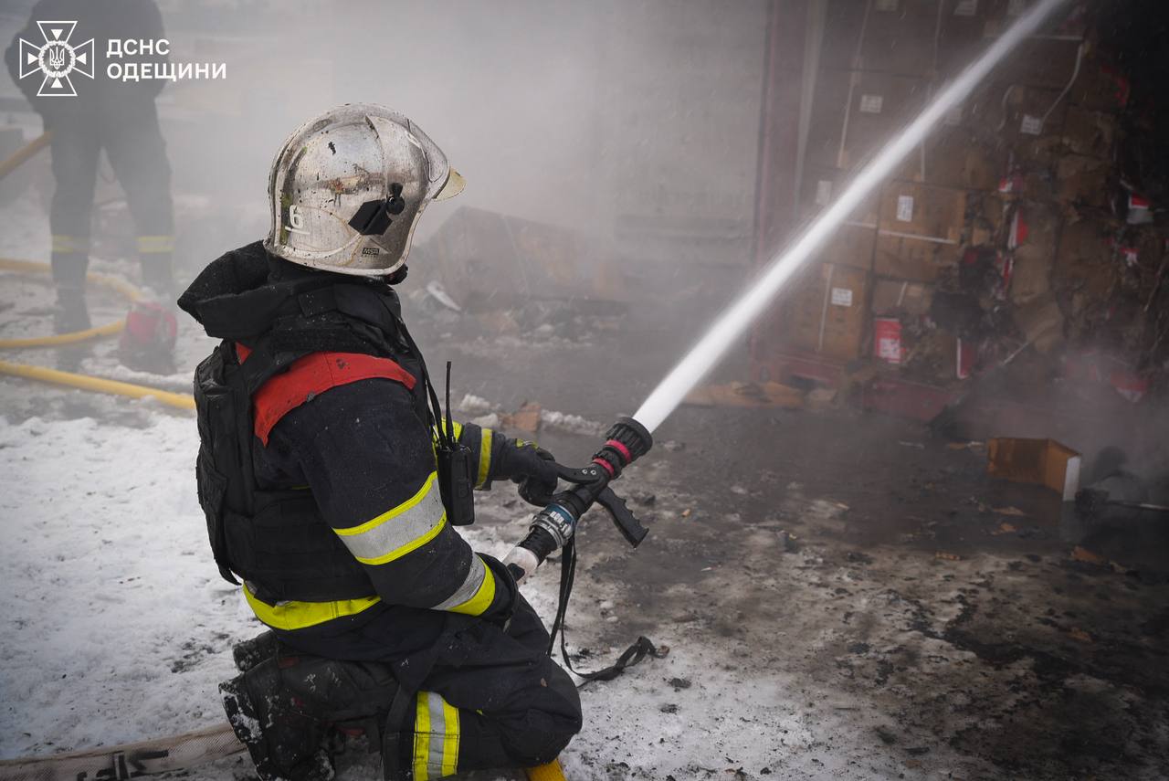 РФ балістикою атакувала портову інфраструктуру Одеського району – постраждав член екіпажу вантажного судна (оновлено)