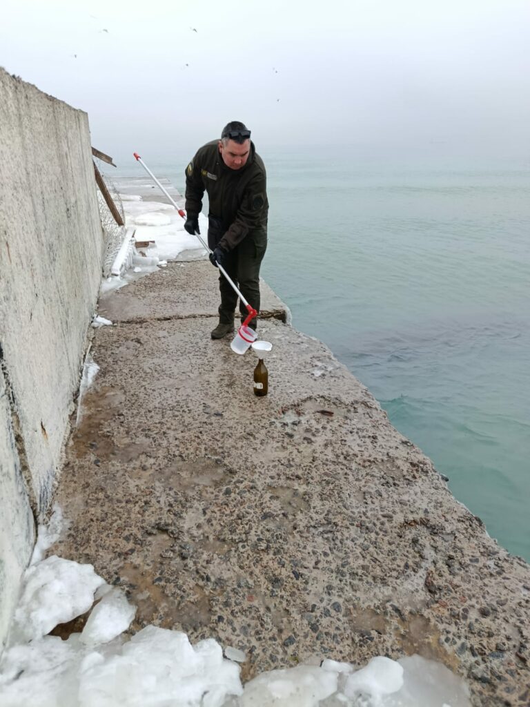 Екологи перевірили узбережжя Одеси на наявність нафтопродуктів