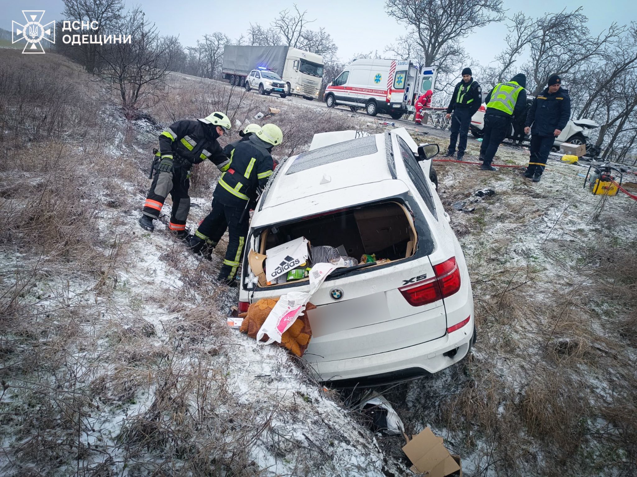 Спасатели деблокировали водителя из искореженного авто: подробности ДТП на трассе Одесса–Рени Спасатели деблокировали водителя из искореженного авто: подробности ДТП на трассе Одесса–Рени