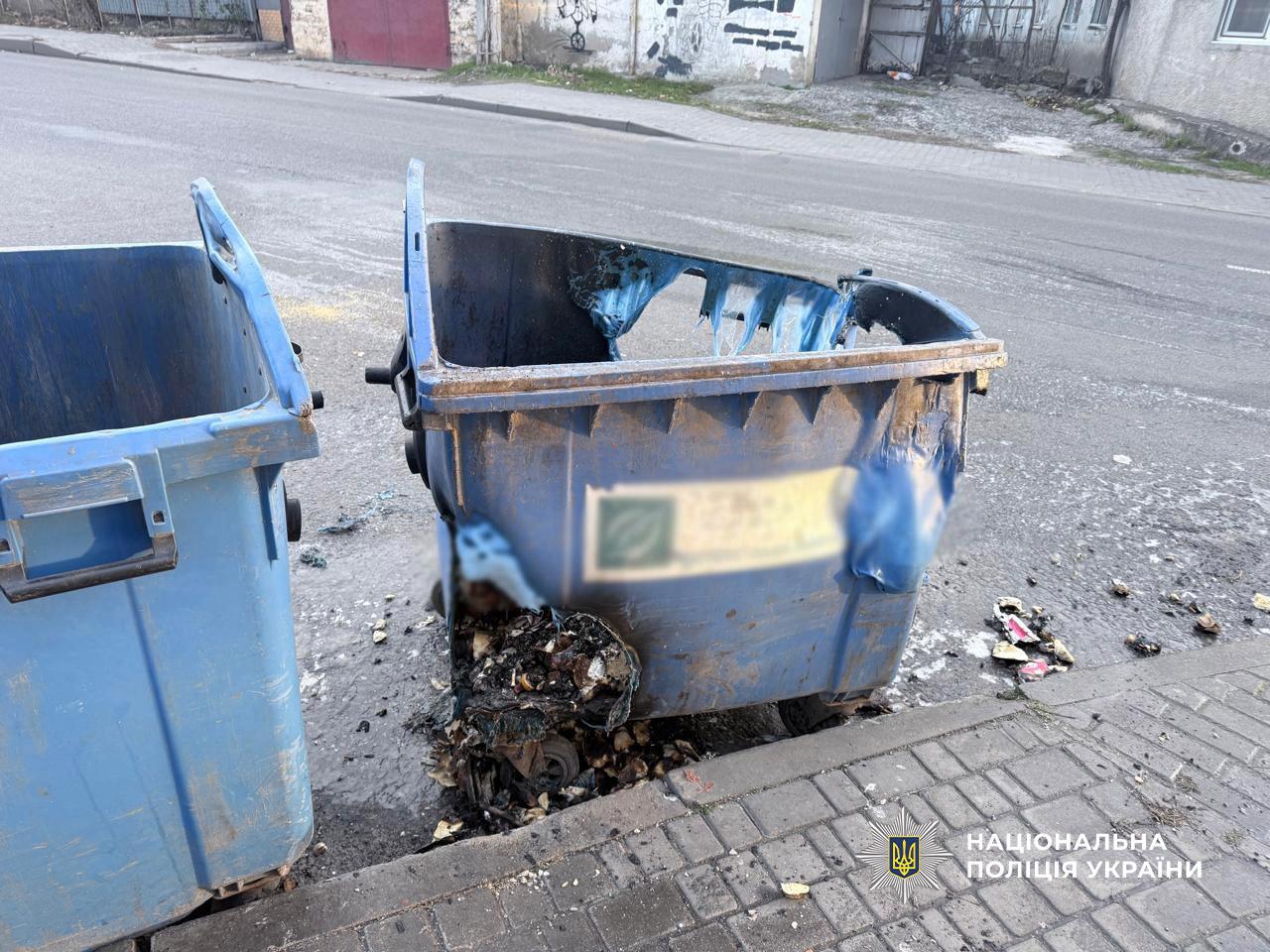 Одессит поджег десять мусорных контейнеров Одессит поджег десять мусорных контейнеров